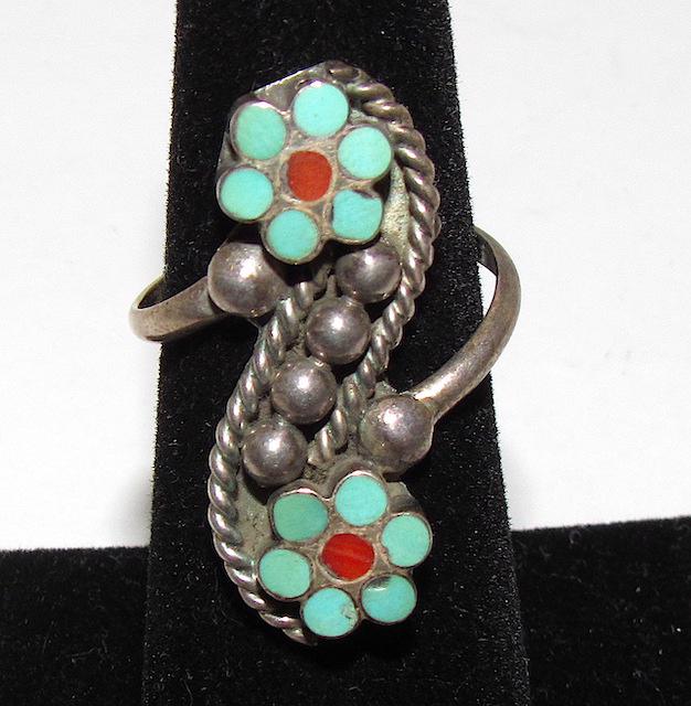 Old Pawn Zuni Dishta Style Flower Ring (1 of 3)