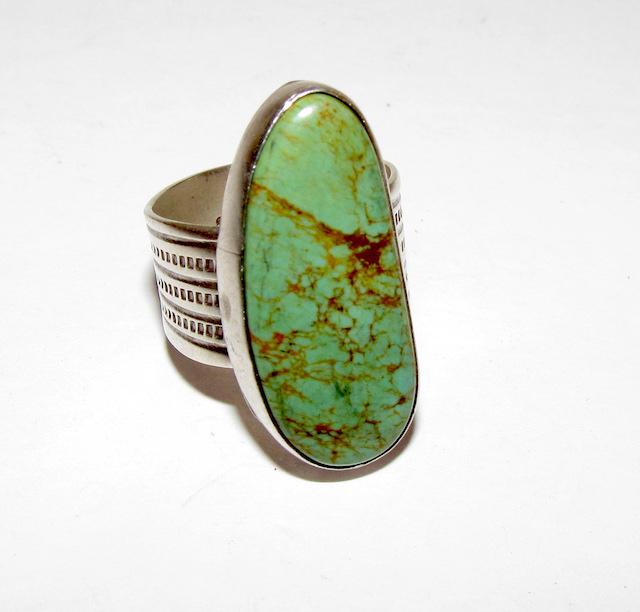 Navajo Sterling King Manassa Green Turquoise Statement: Navajo Sterling King Manassa Green Turquoise Statement Ring Sz. 7. Measures 1 1/4" tall.