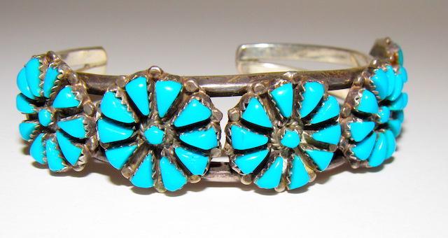 Vintage Navajo Sterling Turquoise Bracelet (1 of 3)