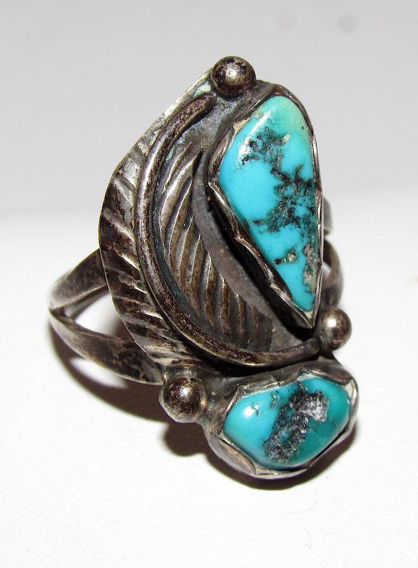 Old Pawn Navajo Turquoise Ring Sz. 7 (1 of 3)