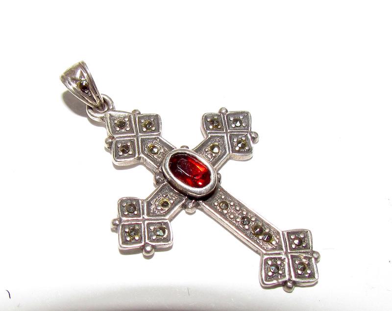 925 Garnet Marcasites Cross: 925 Garnet Marcasites Cross. Marked 925. 1 3/4" by 1"