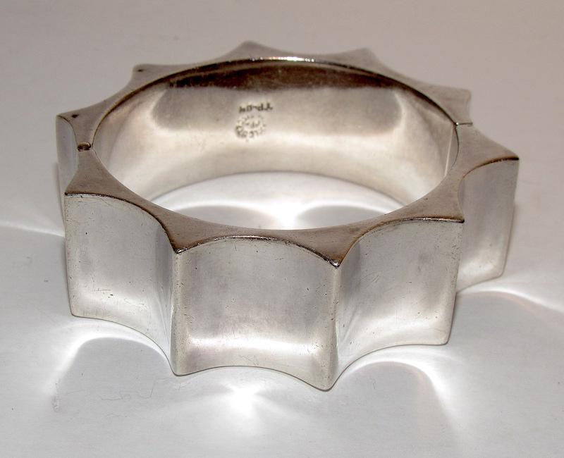 925 Taxco Mexico MOD Statement Bangle (1 of 3)