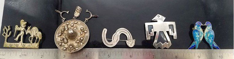 VTG TAXCO Mexico Pins Brooches Lot (1 of 2)