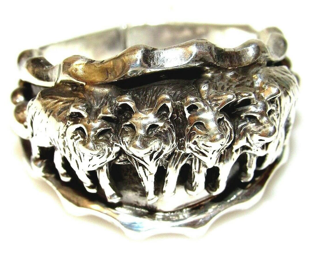 Navajo Sterling Wolf Ring Size 11 R. Begay Native: Amazing Native American sterling silver 3D wolf design ring size 11 by the Navajo artist R. Begay. Measures about 3/4" wide at the widest point. Features the artist's hallmark on the back. Very nice d