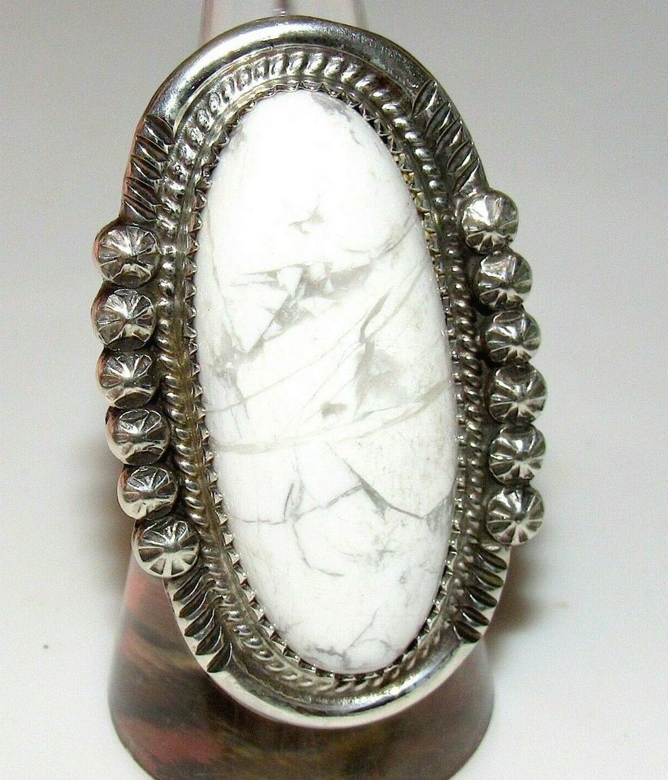 Navajo White Buffalo Ring Size 7 Sterling Silver Native (1 of 4)