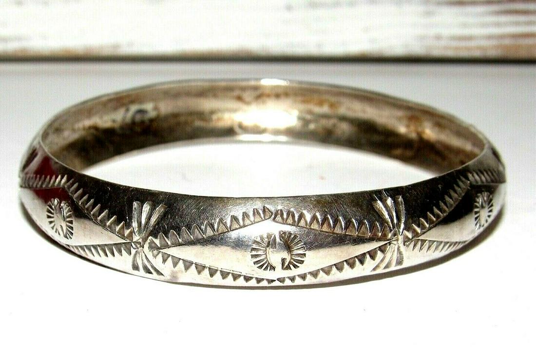 Navajo Bangle Bracelet Sterling Silver Native American (1 of 5)