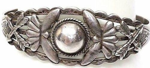 Fred Harvey Era Bracelet Navajo Sterling Arrows Design Cuff Old Pawn (1 of 5)