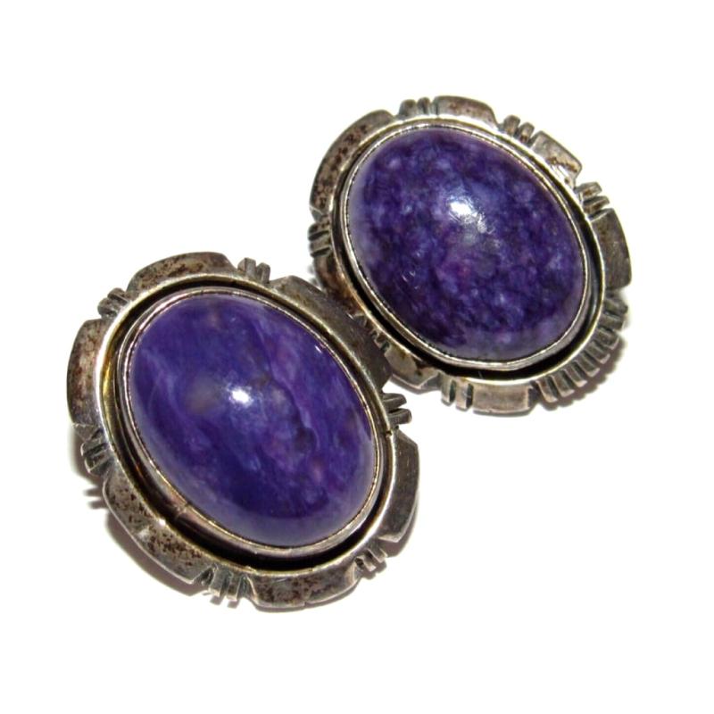 VTG Navajo Sugilite Clip On Earrings Sterling Silver Patrick Smith: Wonderful, classic vintage Navajo sterling silver and purple sugilite clip on earrings by the Navajo artist Patrick Smith. The earrings measure about 1" and are a clip on style. Traditional, classic d
