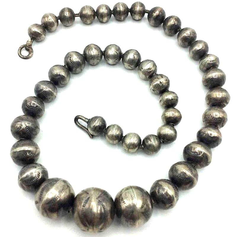 VTG Early Navajo Pearls Necklace Graduated Saucer Beads Sterling Hand Stamped (1 of 7)