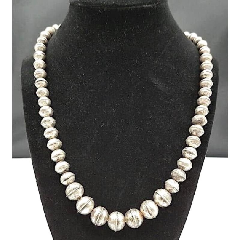 Old Pawn Navajo Pearls Necklace Graduated Beads Sterling Silver 30L (1 of 6)