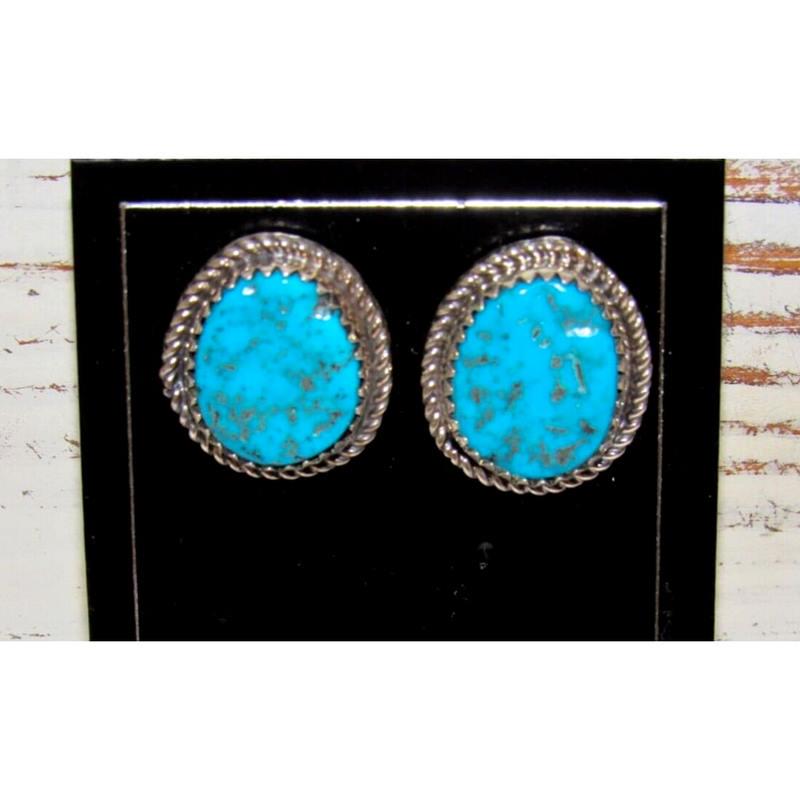 Navajo Kingman Turquoise Stud Earrings Sterling Silver Native American (1 of 2)