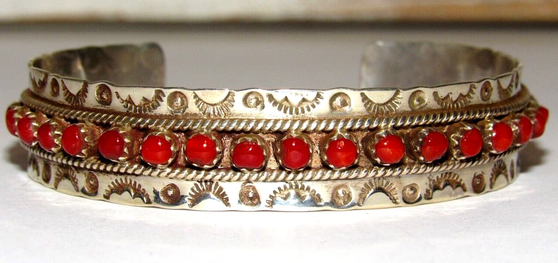 VTG Zuni Snake Eye Coral Ingot Sterling Cuff Bracelet Native American (1 of 8)