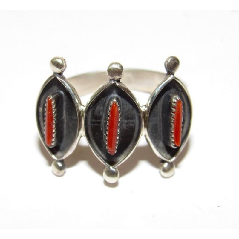 VT Zuni Sterling Silver Petit Point Mediterranean Coral Ring Size 7.5 (1 of 5)