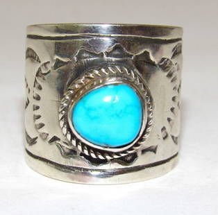 Navajo Turquoise Band Ingot Ring Size 7.5 Sterling Silver Native American: For your consideration is this wonderful Navajo sterling silver and Kingman mine turquoise ring in size 7.5. Hand stamped, traditional Navajo ingot design around the band.