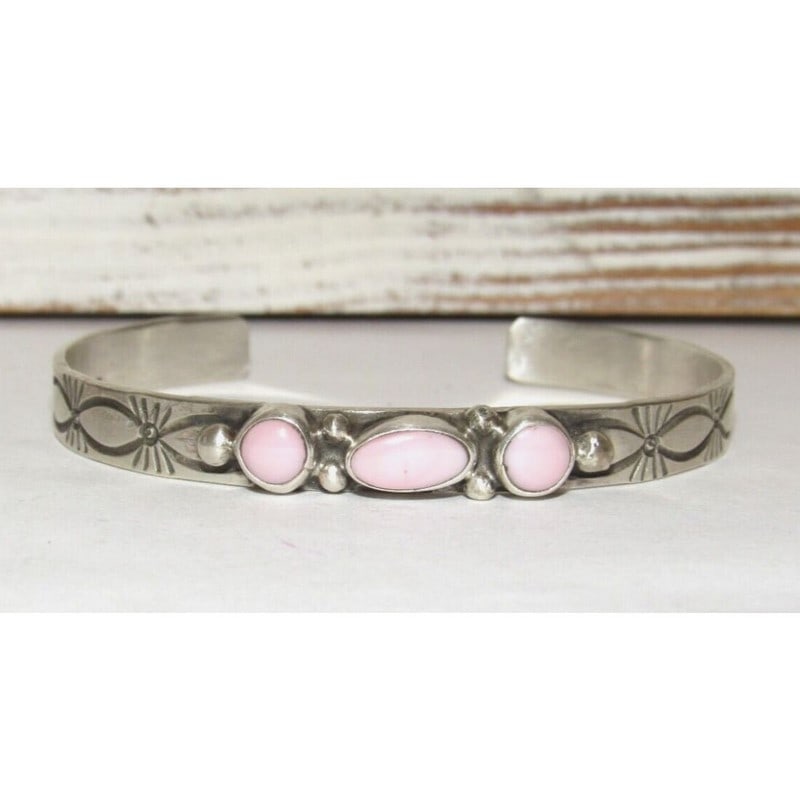 Navajo Pink Conch Bracelet Stacker Sterling Silver Cuff G. Jones (1 of 3)