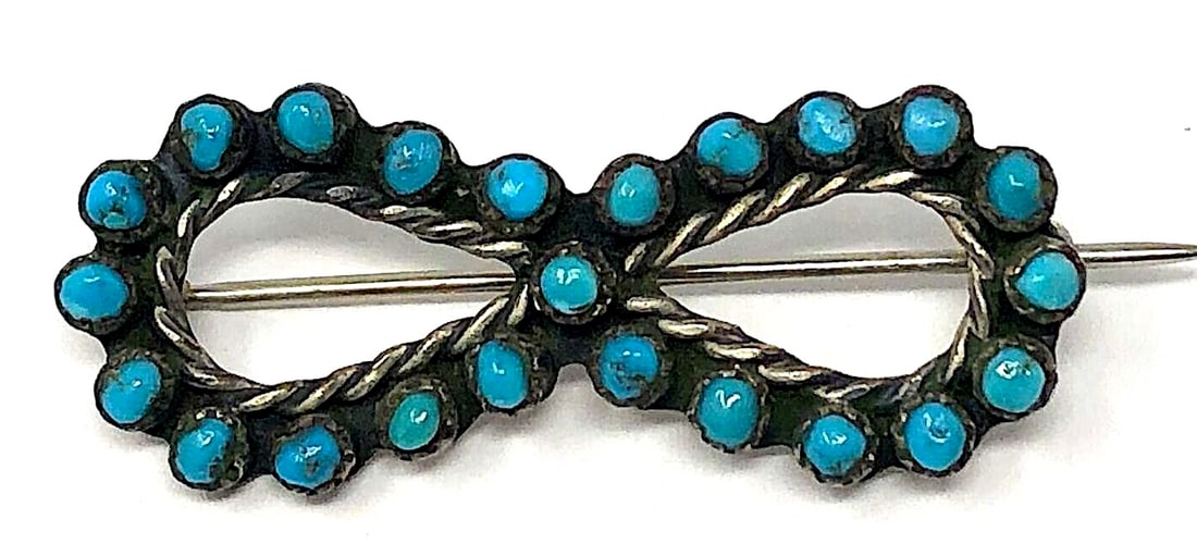 Old Pawn Zuni Snake Eye Turquoise Brooch Pin Sterling Silver: Wonderful traditional vintage Zuni snake eye turquoise small round brooch/pin. Measures about 1 1/2". Traditional design. Unmarked as most vintage Native pieces and has been tested for silver content.