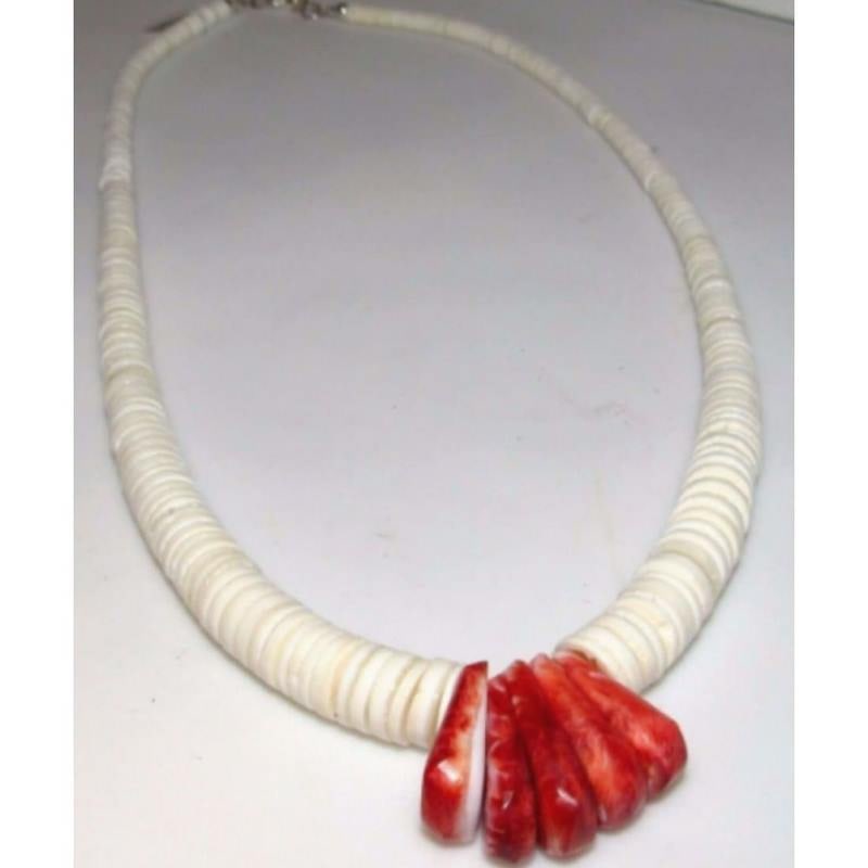 Santo Domingo Lupe Lovato Heishi Necklace White Shell Spiny Oyster Jaclas (1 of 4)