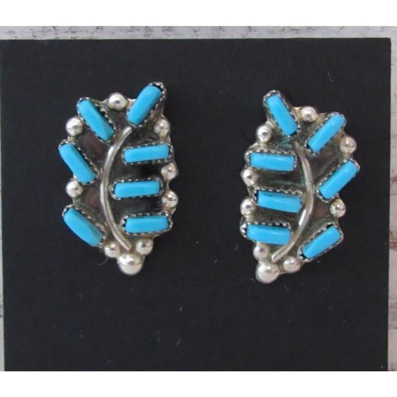 Zuni Petit Point Turquoise Cluster Post Earrings Sterling Silver (1 of 3)