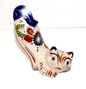 Mexican Tonala Pottery Cat Figurine: Mexican Tonala Pottery Cat Figurine. Measures about 5/5" tall.