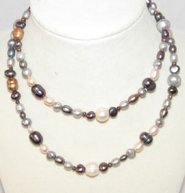 Vintgae Multicolored Pearl Infinity Necklace