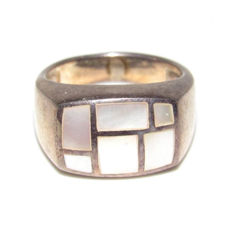 VTG Southwest Sterling Silver Mother Of Pearl Ring Size 7.5 (1 of 4)