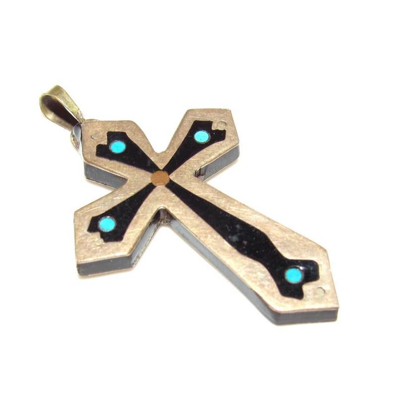 Vintage Taxco Cross Pendant Mexican 925 Silver: Vintage Taxco Cross Pendant, Onyx & Turquoise Accents, Mexican 925 Silver, stamped. Measures about 1 3/4". Fabulous early Taxco piece! FREE US SHIPPING ON ALL JEWELRY!