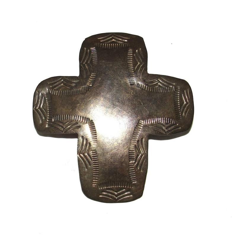 Large Vintage Taxco Cross Pendant Mexican 925 Silver: Vintage Taxco Cross Pendant. Mexican 925 Silver, stamped. Measures about 2 3/4". Fabulous early Taxco piece! FREE SHIPPING ON ALL ITEMS WITHIN US!