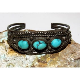 Navajo Turquoise Cuff Bracelet Sterling Silver - Old Pawn