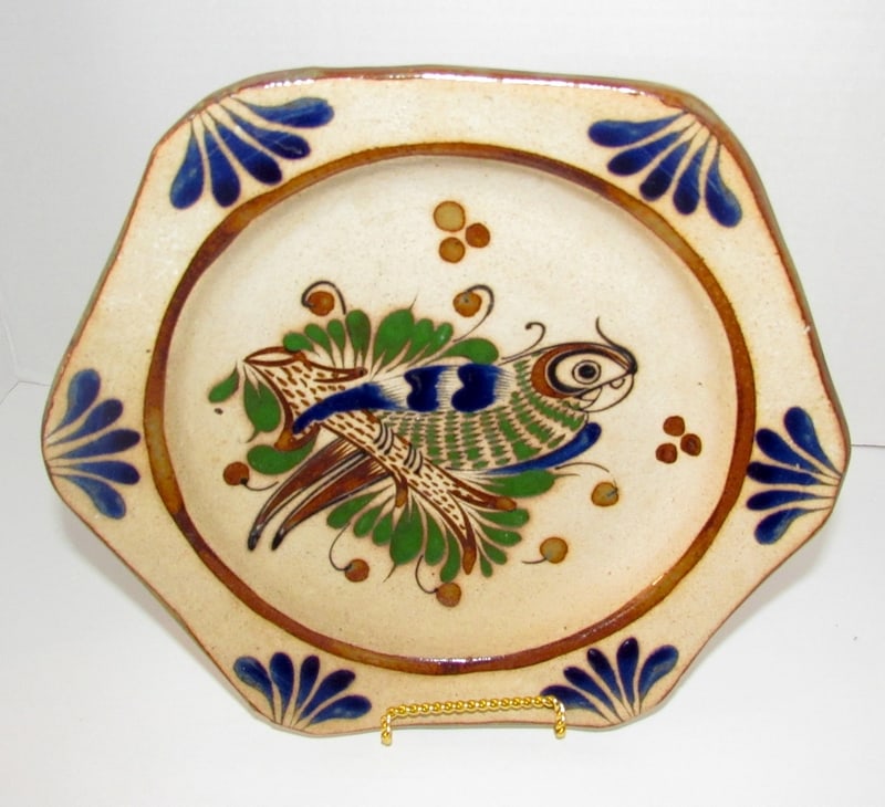 Mexican Tonala Fok Art Parrot Bowl Platter: Mexican Tonala Fok Art Parrot Bowl Platter. Measures abour 10" Condition Good Buyer's Premium 20%. SHIPPING FEE APPLIES. WE SHIP ALL ITEMS IN-HOUSE!