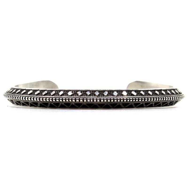 Navajo Sterling Carinated Ingot Double Sided Cuff Bracelet R Secatero: Navajo Sterling Carinated Ingot Double Sided Cuff Bracelet R Secatero. Phenomenal, substantial gauge sterling silver Native American Navajo intricately hand stamped, double sided cuff bracelet by the 