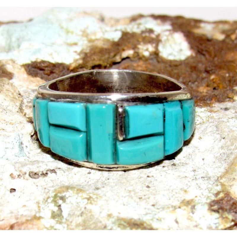Navajo Turquoise Cobble Inlay Ring Sz 9 Sterling Silver Edison Yazzie: Navajo Turquoise Cobble Inlay Ring Sz 9 Sterling Silver Edison Yazzie. Elevate your jewelry collection with the Navajo Sterling Silver Turquoise Cobble Inlay Ring, a stunning creation by the Navajo ar
