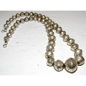 Old Pawn Navajo Pearls Necklace Graduated Beads Hand Stamped Sterling Silver 18L