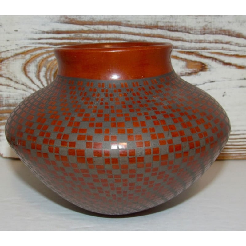 Goyin Silveira Mata Ortiz Polychrome Eye Dazzler Pottery Vessel Olla (1 of 5)
