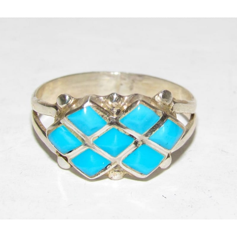 Zuni Turquoise Inlay Ring Sz 8 Sterling Silver M. Peynesta Native American: Zuni Turquoise Inlay Ring Sz 8 Sterling Silver M. Peynesta Native American. Zuni sterling silver ring featuring intricate turquoise inlay arranged in a precise geometric pattern. The finely cut turquo