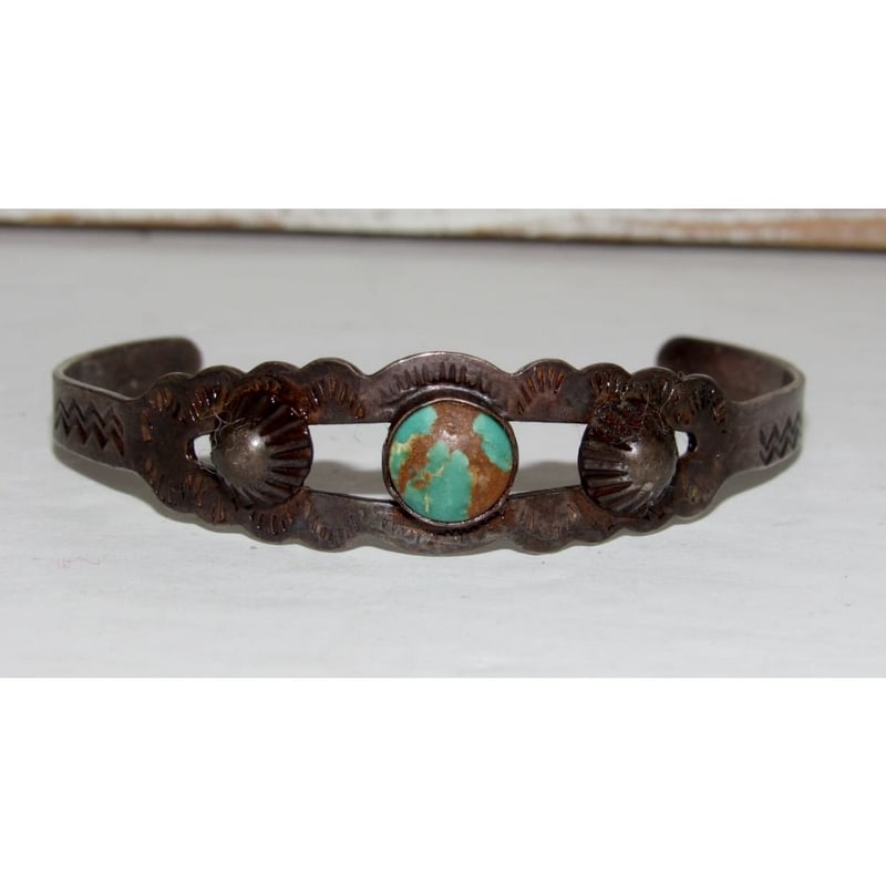 Fred Harvey Era Bracelet Navajo Silver Turquoise Stacker Cuff Old Pawn: For your consideration is this wonderful vintage Fred Harvey era cuff bracelet. The bracelet features a traditional stamped design, accented with a turquoise cabochon. Age appropriate wear, heavy pati