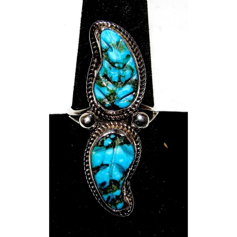 Zuni Carved Turquoise Leaf Ring Size 9 Sterling Silver Native American Signed: Spectacular Native American Zuni sterling silver, carved Kingman turquoise double leaf statement ring in size 9. The ring is about 1 3/4". Wonderful example of wearable Native American art.