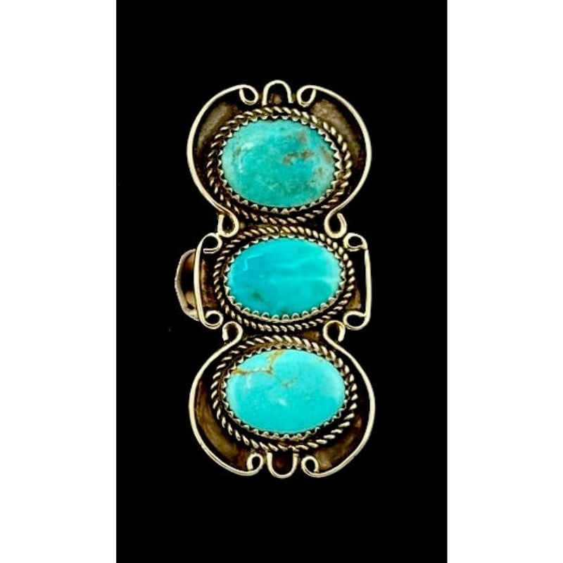 Navajo Royston Turquoise Statement Ring Sz 8.5 Sterling Silver Signed: Navajo Royston Turquoise Statement Ring Sz 8.5 Sterling Silver Signed. For your consideration is this phenomenal Navajo sterling silver and gorgeous 3-stone design Royston & Number 8 mines turquoise s