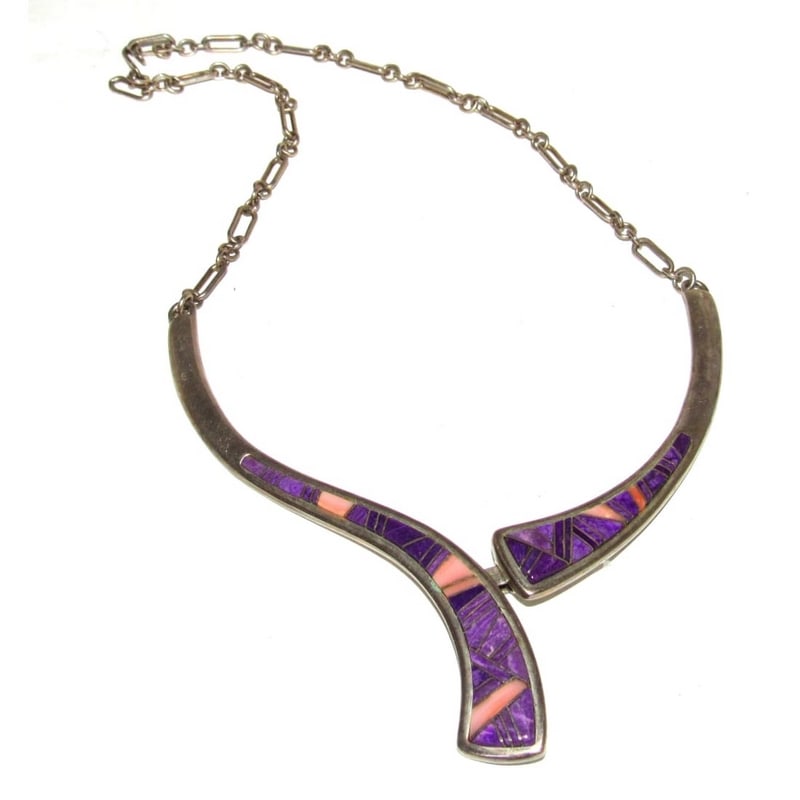 Navajo Sugilite Coral Inlay Link Necklace Sterling Silver Calvin Begay: Phenomenal, rare Navajo sterling silver and sugilite stone inlay with angel skin coral accents link necklace bracelet by the highly collectible, award winning Navajo artist Calvin Begay. Wonderful cra