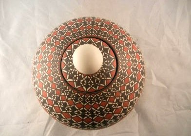 Mata Ortiz One of Kind Eye Dazzler Lidded Pot - 3