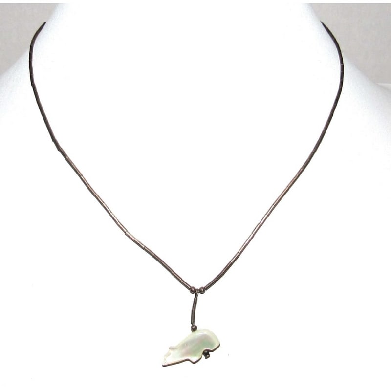 Zuni Liquid Silver Bear Fetish Necklace Sterling Silver Mother of Pearl: Zuni Liquid Silver Bear Fetish Necklace Sterling Silver Mother of Pearl. The necklace measures about 16" long. Wonderful dainty Zuni necklace to add to any jewelry collection. Great for layering with 