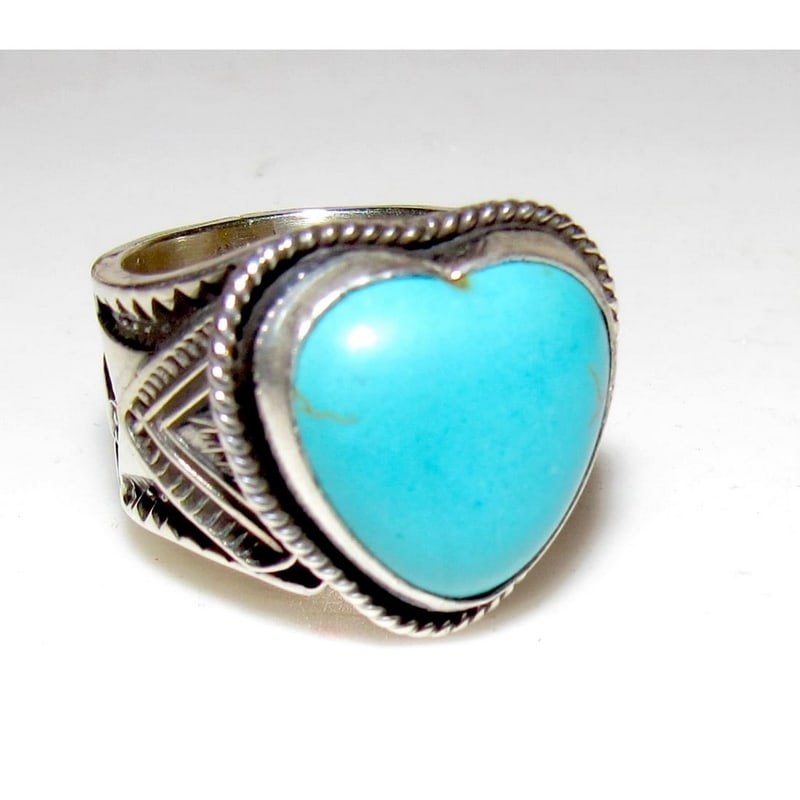 Navajo Turquoise Heart Ring B. Reeves Size 6 Sterling Silver Native: Fab Native American Navajo turquoise heart and sterling silver hand stamped ring with tribal design by the Navajo artist B. Reeves. The ring is size 6. Stamped sterling, signed by the artist on the in