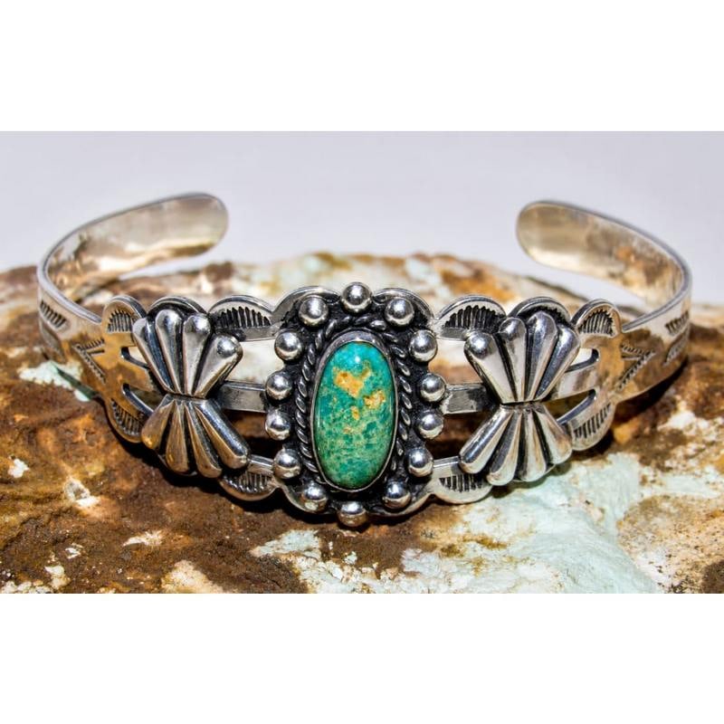 VTG Navajo Cerillos Turquoise Bracelet Navajo Ingot Sterling Cuff Old Pawn: VTG Navajo Cerillos Turquoise Bracelet Navajo Ingot Sterling Cuff Old Pawn. For your consideration is this stunning example of vintage, collectible Native American Art. This wonderful, vintage bracele