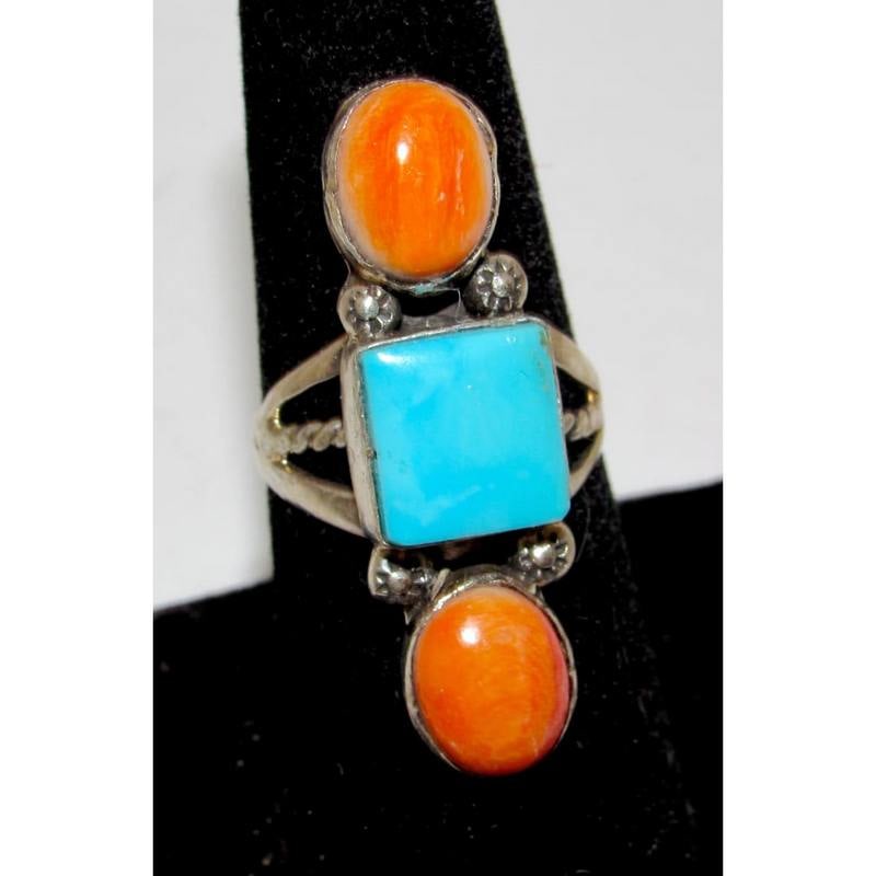 Navajo Orange Spiny Turquoise Statement Ring Sz 7 Yazzie: For your consideration is this fab Native American Navajo sterling silver, turquoise & orange spiny oyster ring size 7.. This gorgeous ring features an intricately hand etched, detailed traditional Na