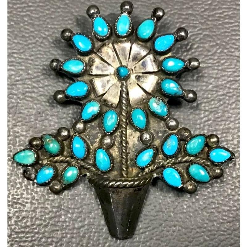 Vintage Zuni Turquoise Flower Pin Brooch Sterling Silver: Vintage Zuni Turquoise Flower Pin Brooch Sterling Silver. For your consideration is this spectacular example of collectible vintage Zuni jewelry. This stunning flower pot pin has been hand etched and 