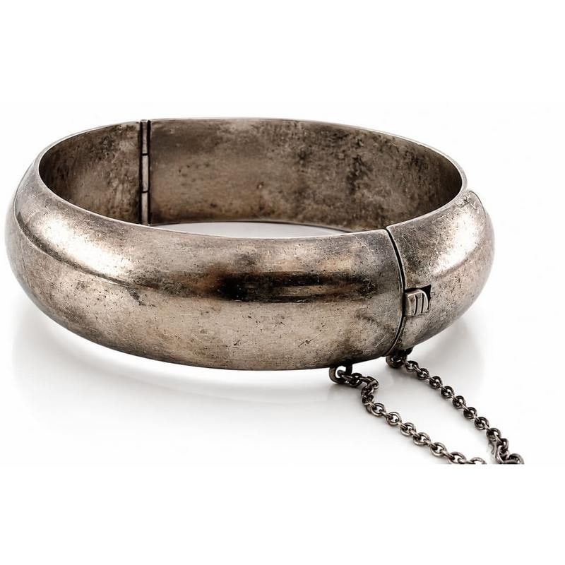 Vintage Taxco Mexico Modernist Sterling Silver Bangle Bracelet by AEM Studio: A stunning example of mid-century Mexican modernism, this vintage Taxco sterling silver bangle bracelet was handcrafted by the legendary AEM Studio, one of Mexico's premier luxury orfebrerías - j