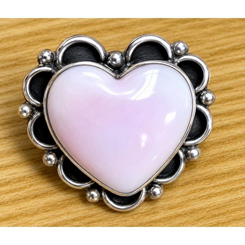 Navajo Pink Conch Heart Ring Sz 8 Sterling Silver Native American: Navajo Pink Conch Heart Ring Sz 8 Sterling Silver Native American . For your consideration is this fab Navajo sterling silver and gorgeous pink conch shell ring in size 8, by the Navajo artist. Tradit