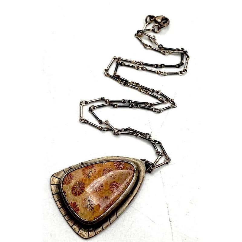 Vintage Navajo Petrified Coral Necklace Sterling Silver Native American (1 of 4)