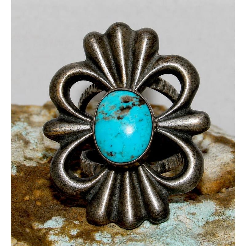 Vintage Native American Turquoise Sand Cast Sterling Silver Ring Sz 8 (1 of 5)