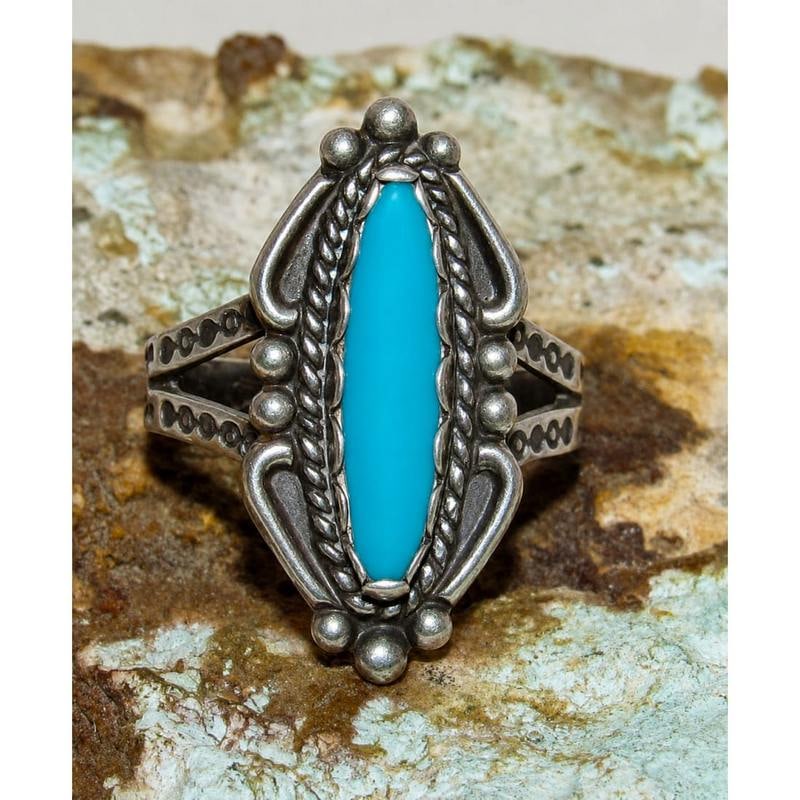 Vintage Old Pawn Bell Trading Post Navajo Sterling Silver Turquoise Ring Size 6.5: Vintage Old Pawn Bell Trading Post Navajo Sterling Silver Turquoise Ring Size 6.5. Vintage condition, age appropriate wear, patina. Great collectible piece.
