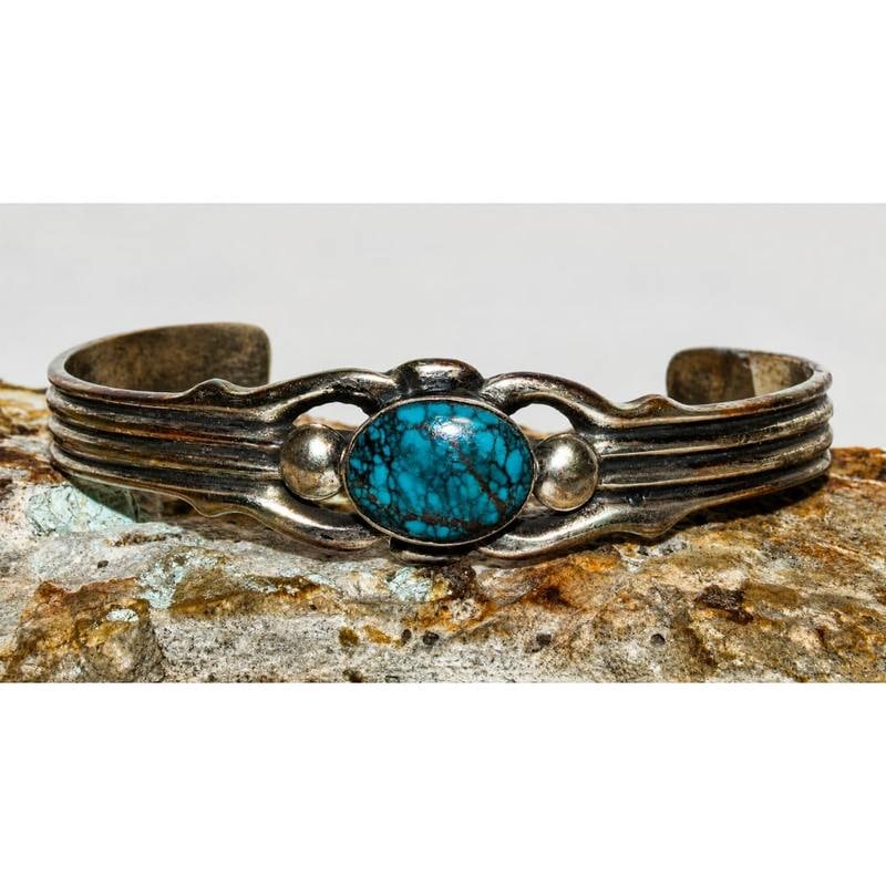 Vintage Navajo Spiderweb Kingman Turquoise Cuff Bracelet Sterling Silver Wilson Begay: Vintage Navajo Spiderweb Kingman Turquoise Cuff Bracelet Sterling Silver Wilson Begay. Wonderful sterling silver and gorgeous oval Spiderweb Kingman turquoise Native American Navajo stacker cuff brace
